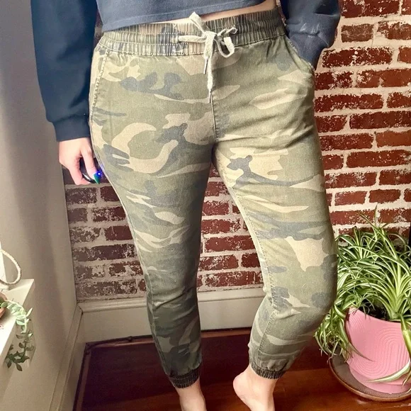 Rag Supply High Rise Camo Joggers - Picture 2 of 6